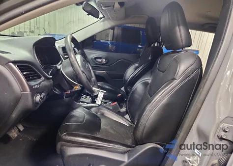 2020 Jeep Cherokee Latitude Plus z USA, uszkodzony, nr VIN 1C4PJLLB3LD615522